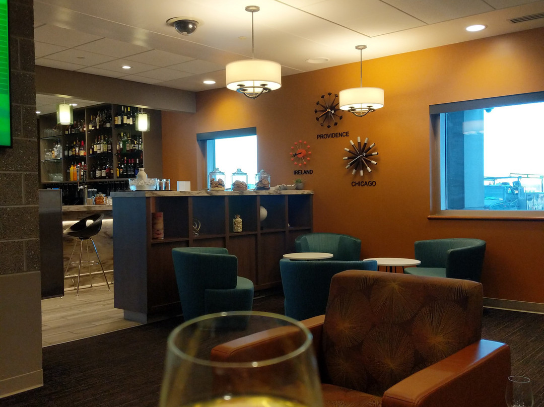Escape Lounges Rhode Island T.F. Green Airport-沃威克必去景点