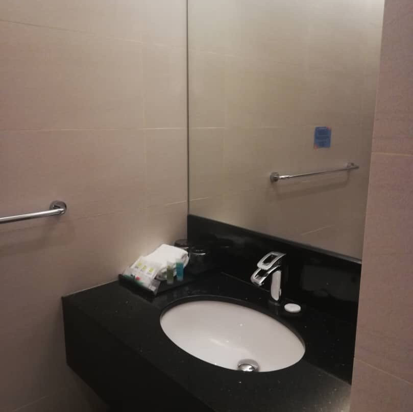 Greens Hotel & Suites主图