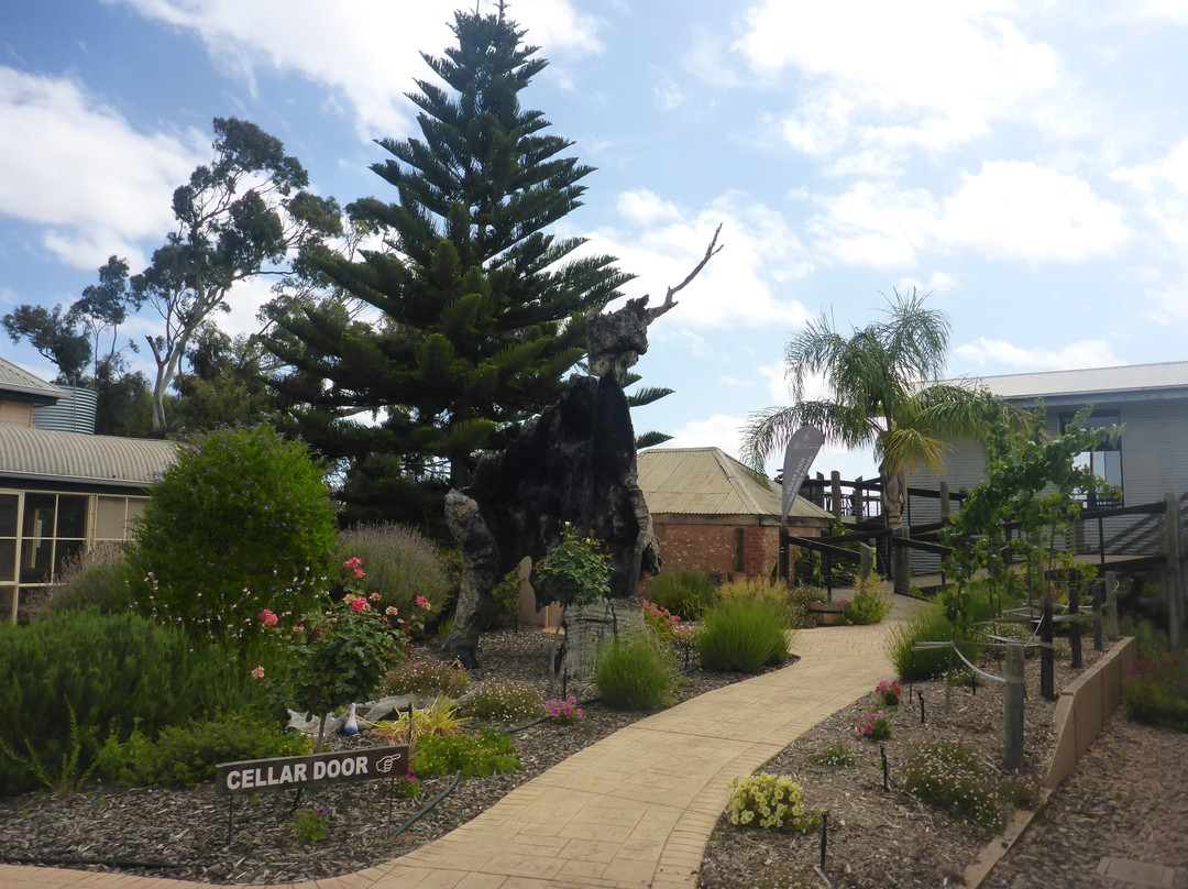 Rusticana Wines and Newman's Horseradish景点图片