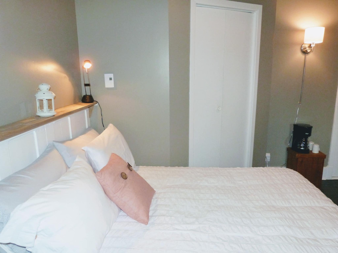 L'Exception - Auberge Cafe Resto主图