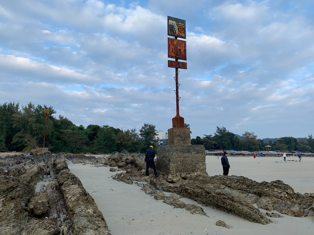 Van Chay Beach景点图片