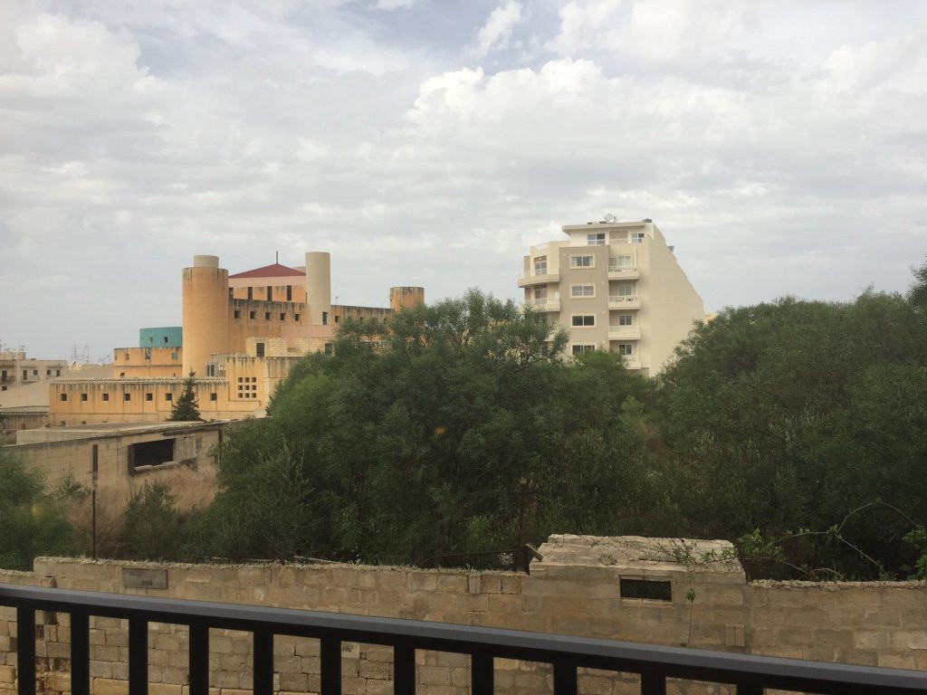 Sunflower Hotel主图