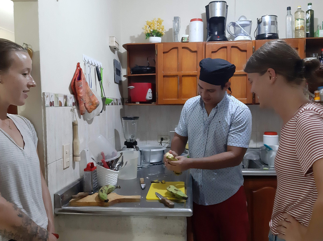 Caribbean Food Experience - Pescao Frito-圣玛尔塔必去景点