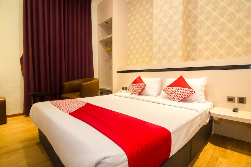 Capital O 1432 Blitz Hotel主图