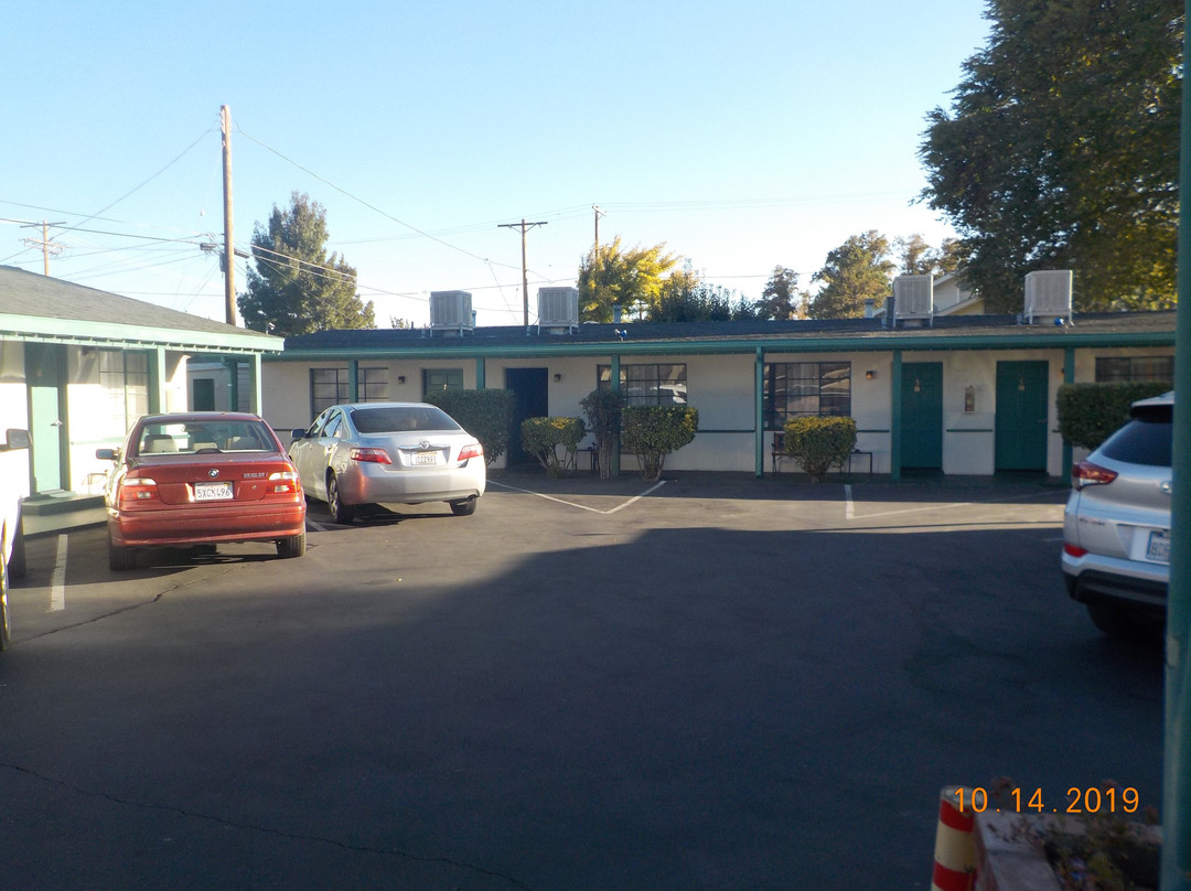 Bishop Village Motel主图