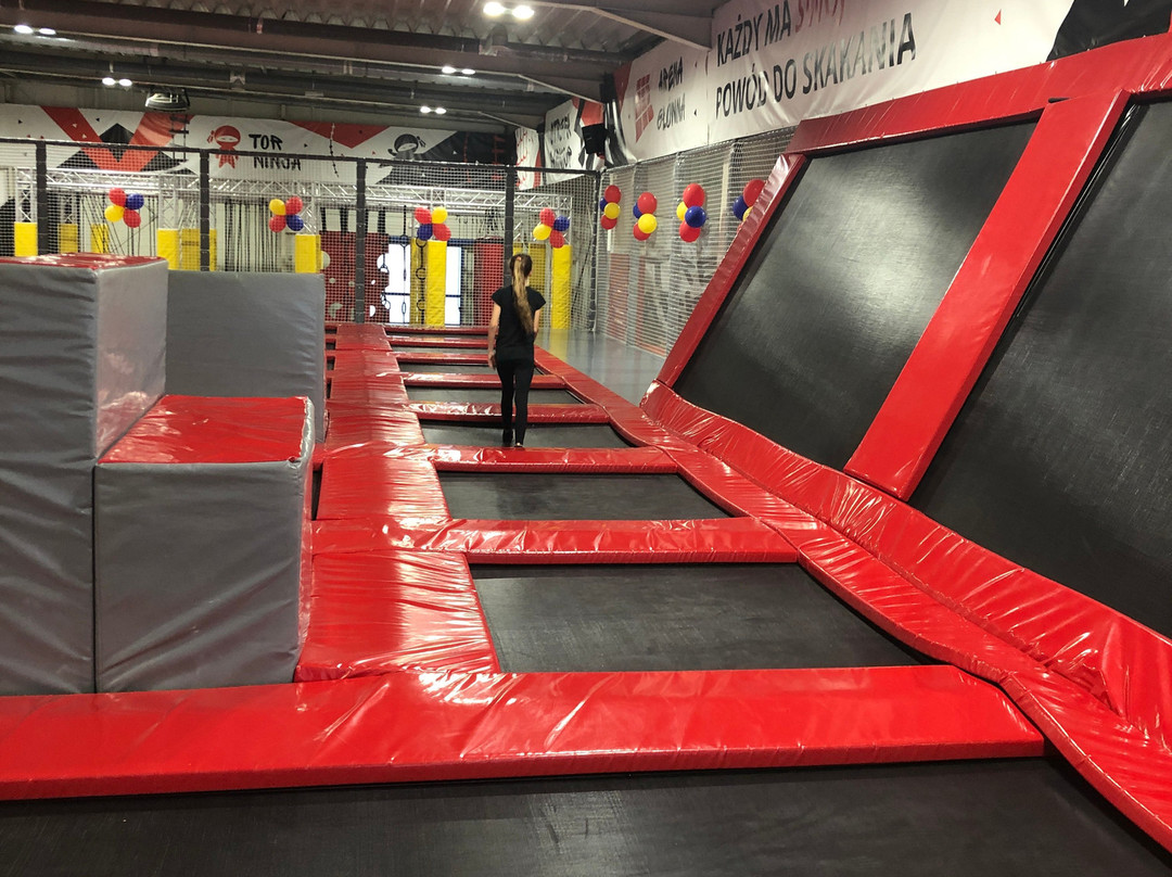JumpWorld Park Trampolin-莱什诺必去景点