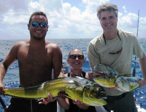 Go Fish! Fishing Charters & Adventure Tours-普拉亚德尔卡曼必去景点