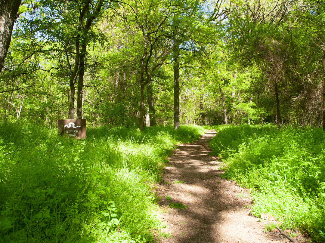 Elm Fork Nature Preserve景点图片