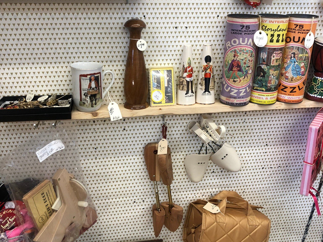 Three Sisters Antique Mall