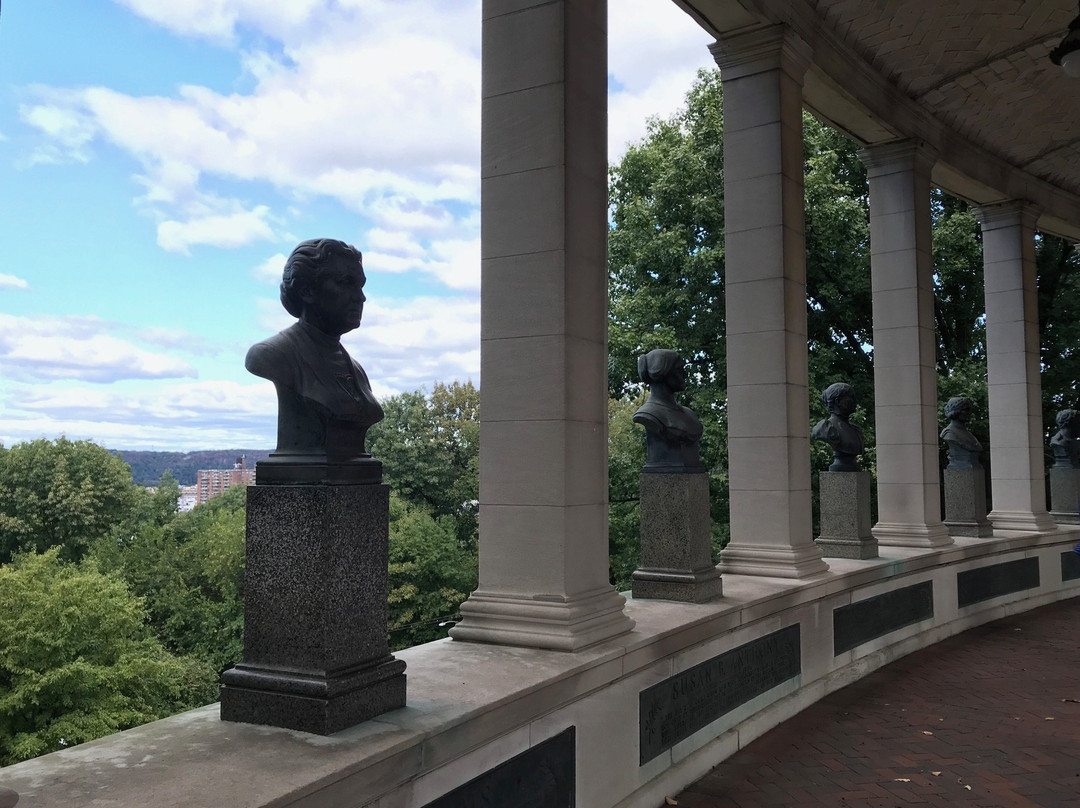 Hall of Fame for Great Americans-布朗克斯必去景点