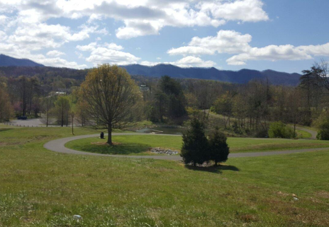 约翰逊城旅游景点-Willow Springs Park