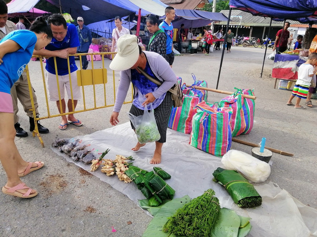 Ban Huai Kon Border Market景点图片