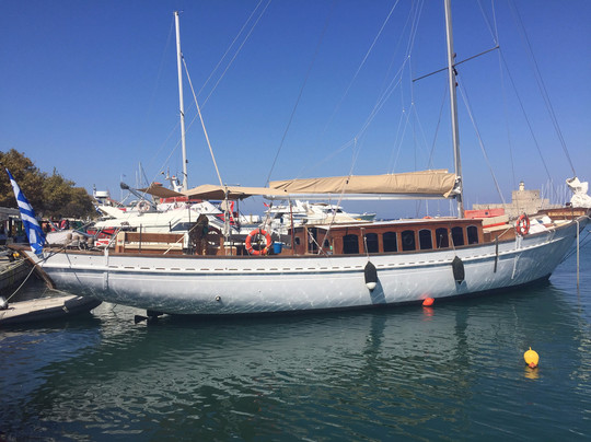 Vikings Sailing Tours-罗德城必去景点