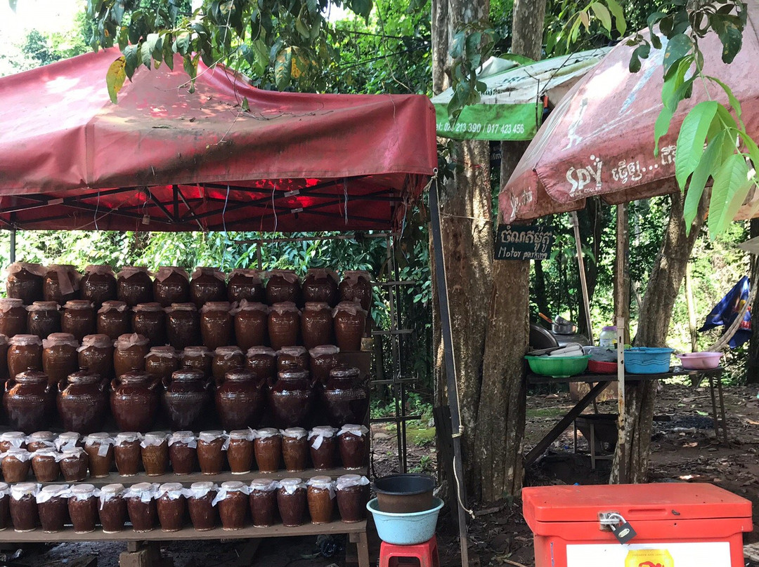 Yeak Laom Volcanic Lake-邦隆必去景点