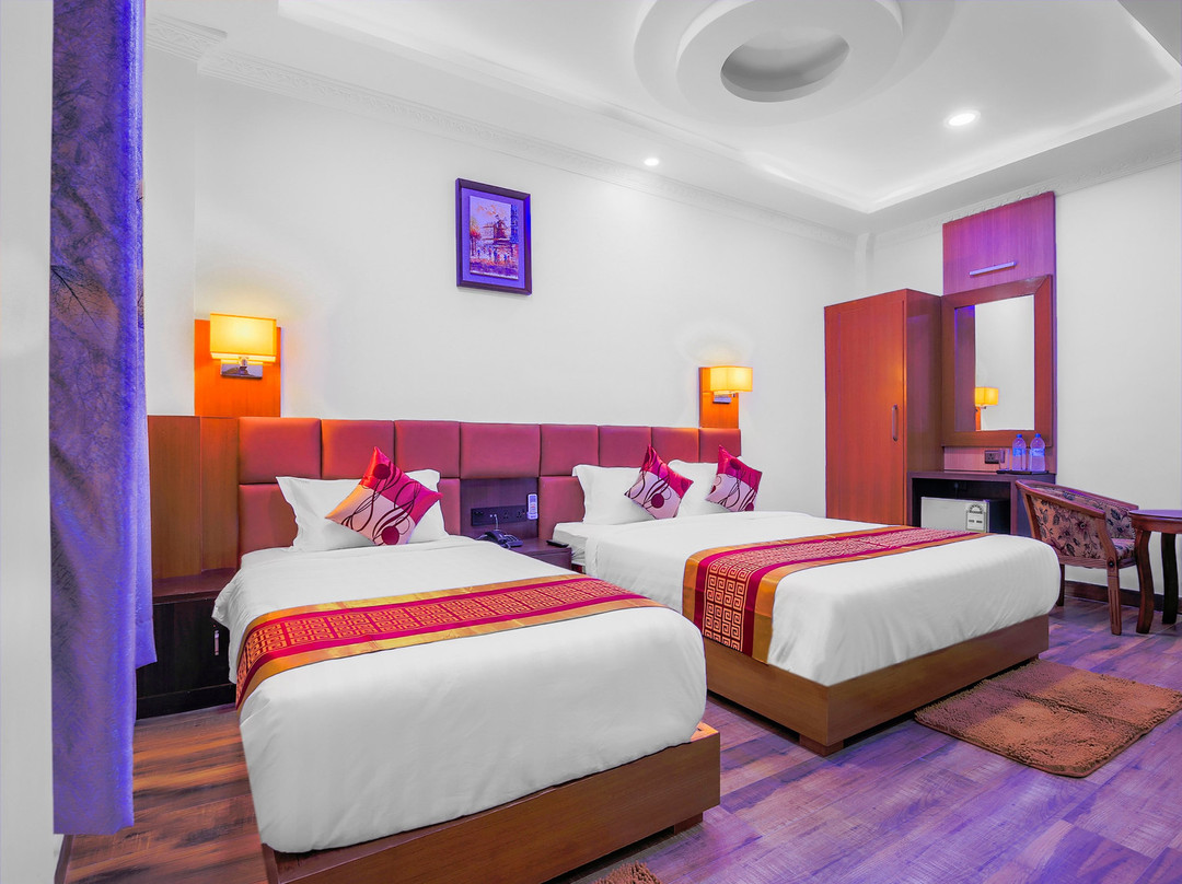 Capital O 435 Hotel Intourist Palace主图