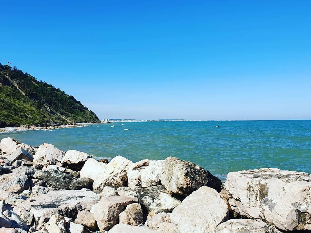 Baia Vallugola-Gabicce Mare必去景点