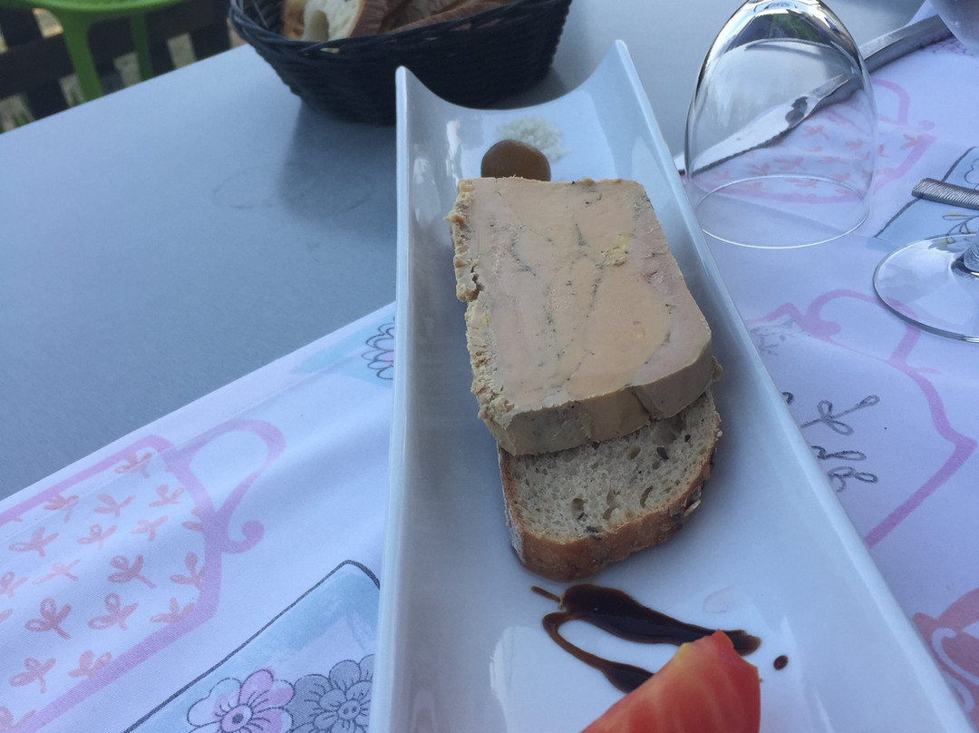 Hôtel-Restaurant Les Collines主图