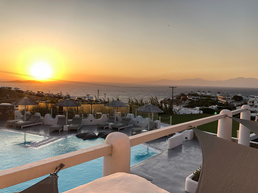 里欧马里斯酒店主图