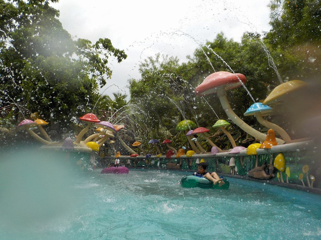 皇宫水上乐园度假村主图