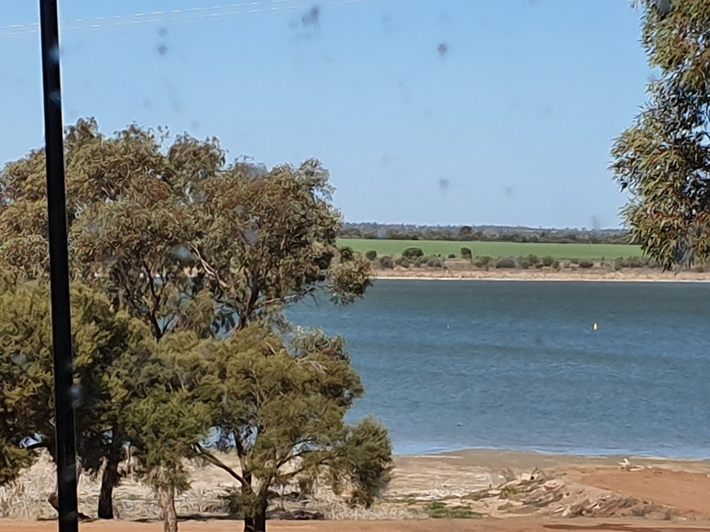 Lake Wyangan景点图片