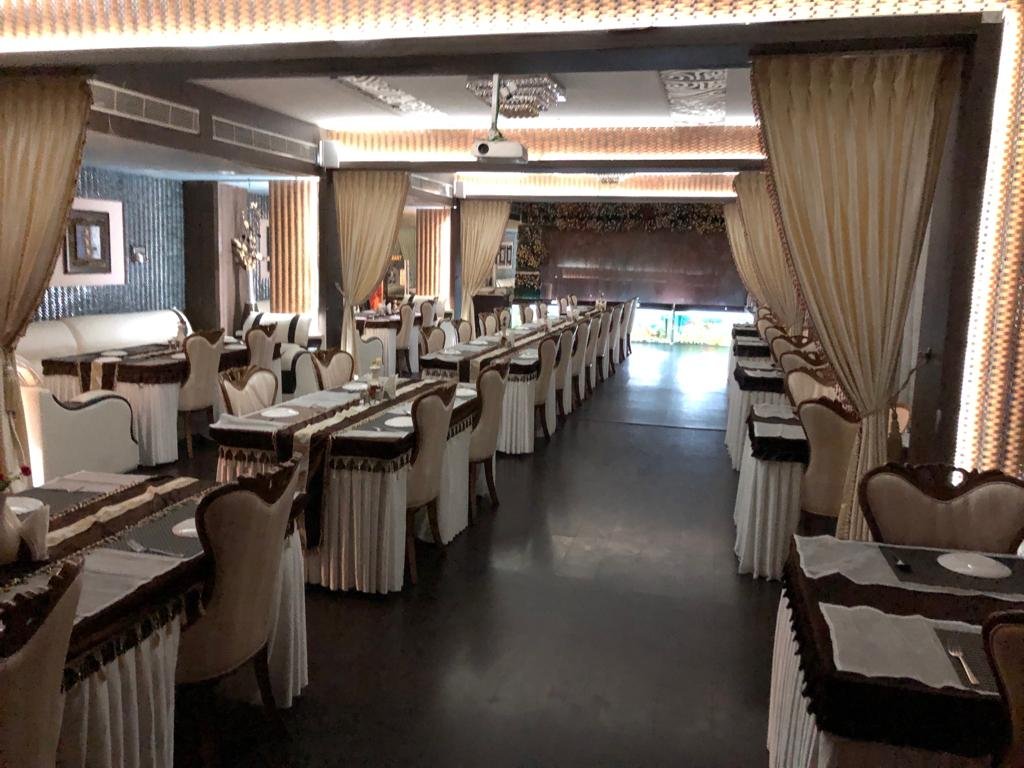Hotel Rajahamsa-餐饮