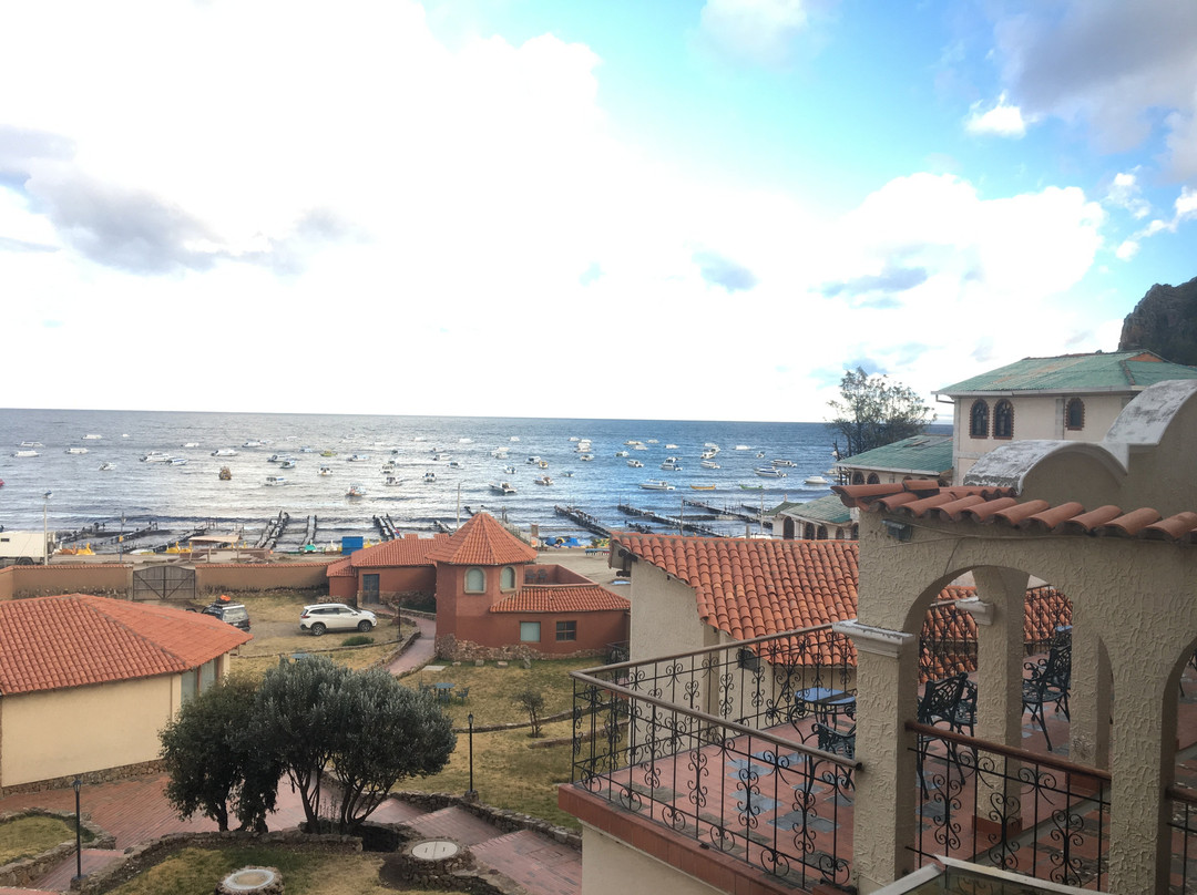 罗萨里奥拉戈提提卡卡酒店主图