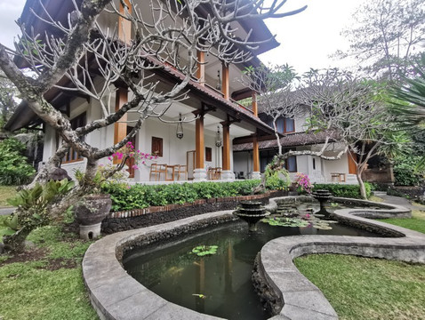 佩尔缇威度假村主图