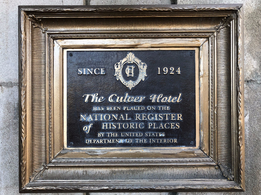 卡尔佛酒店主图