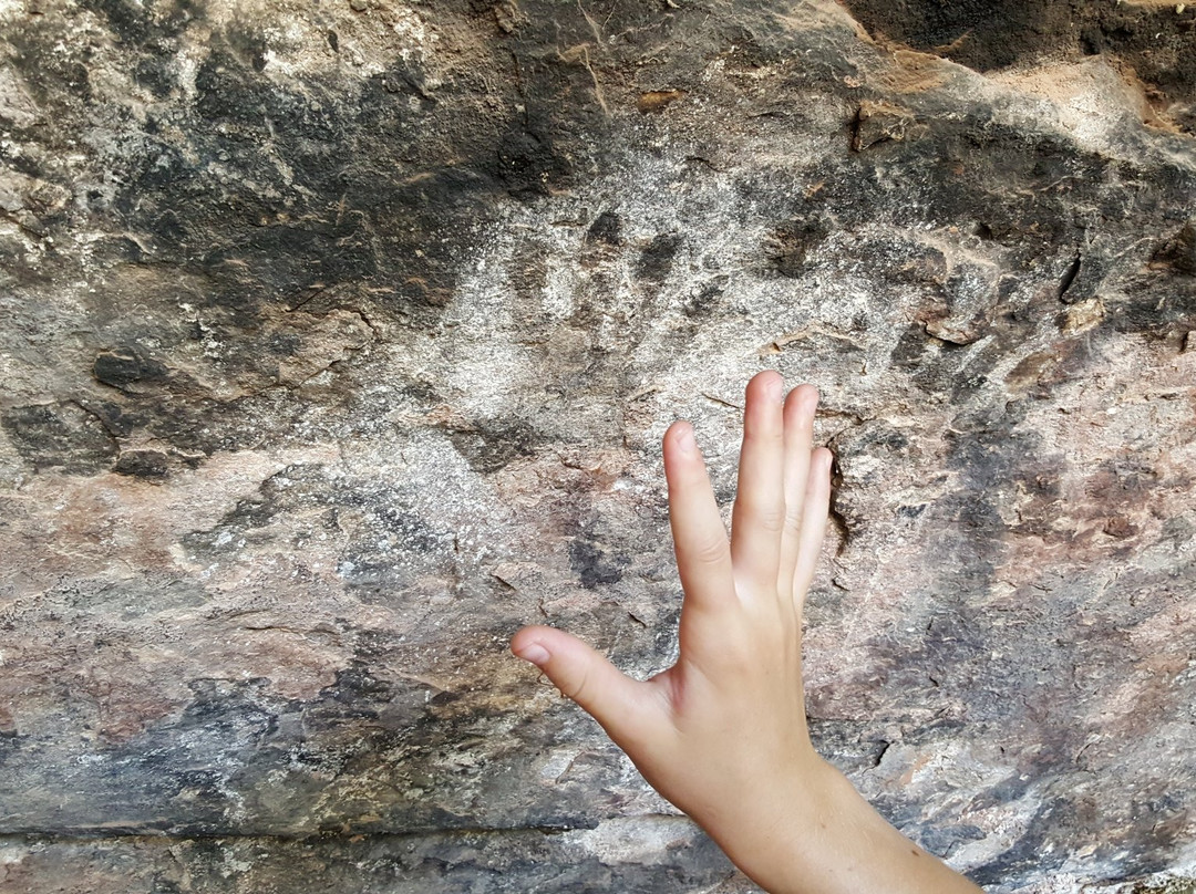 Cave Spring-峡谷地国家公园必去景点