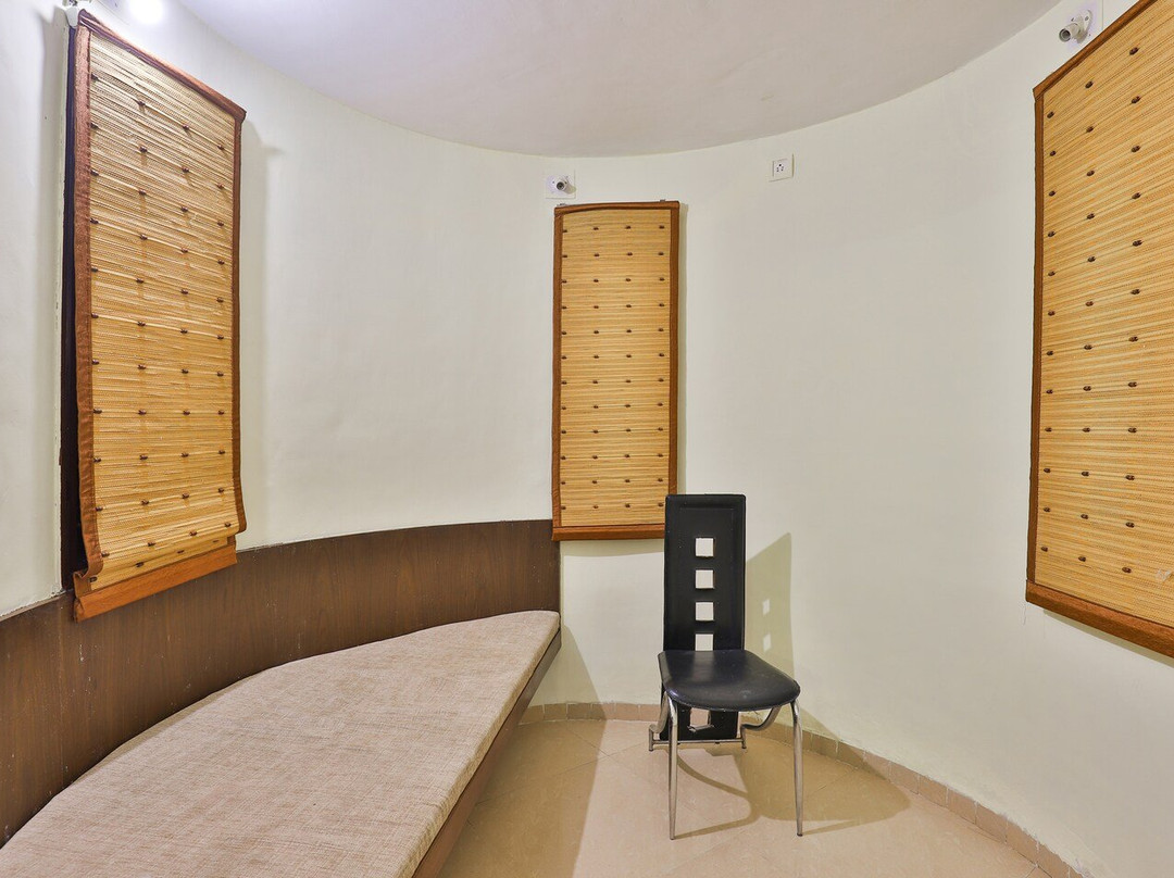 OYO 16909 Aum Health Resort主图