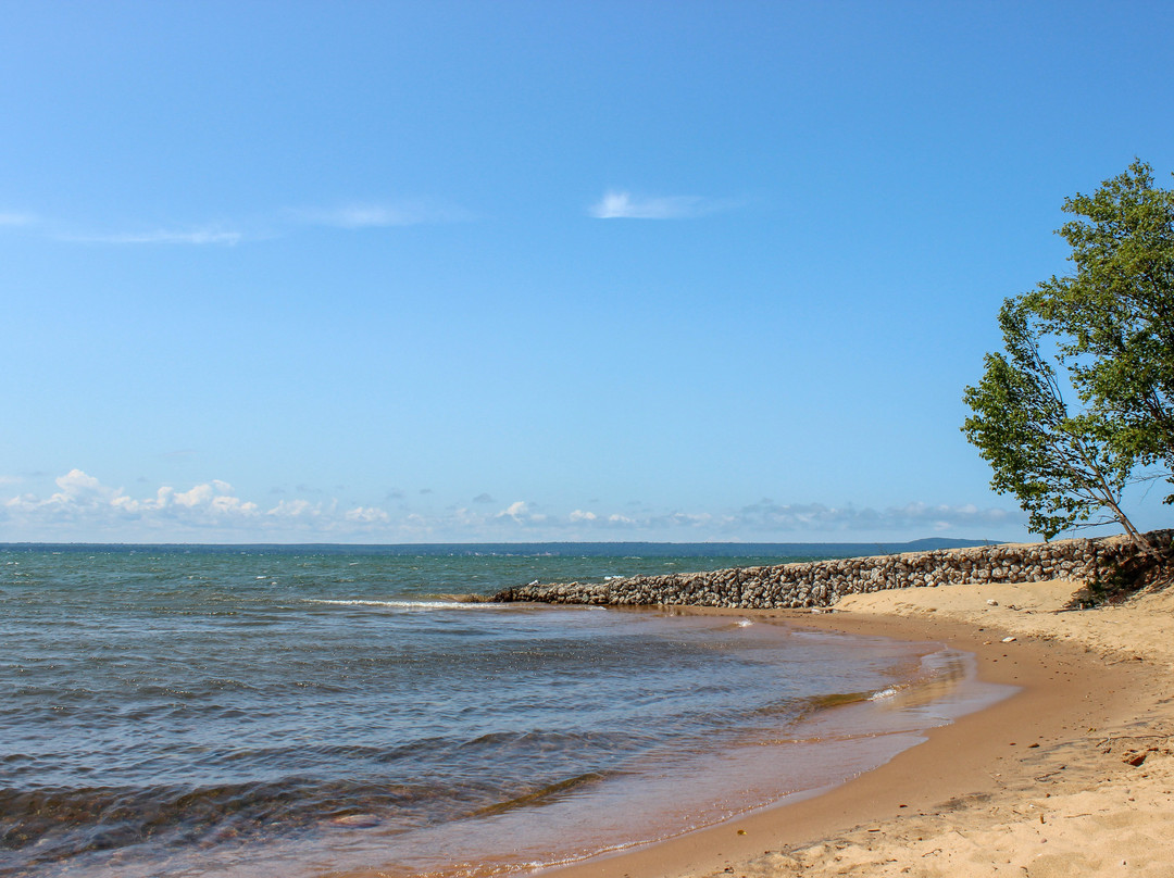 Pointe Des Chenes Beach景点图片