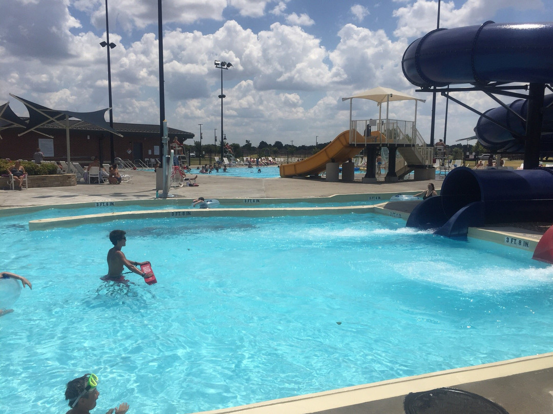 The Station at Central Park Aquatic Center-穆尔必去景点
