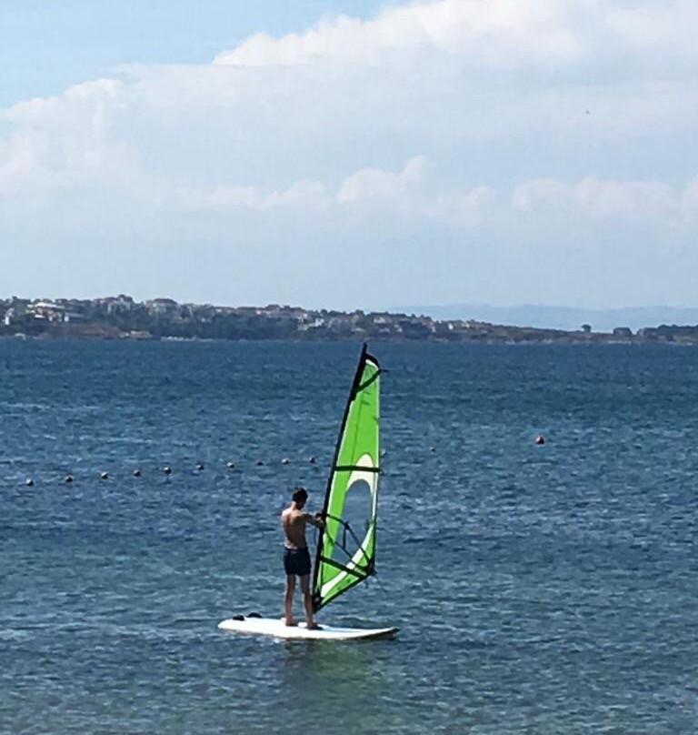Marina Beach Surf School景点图片