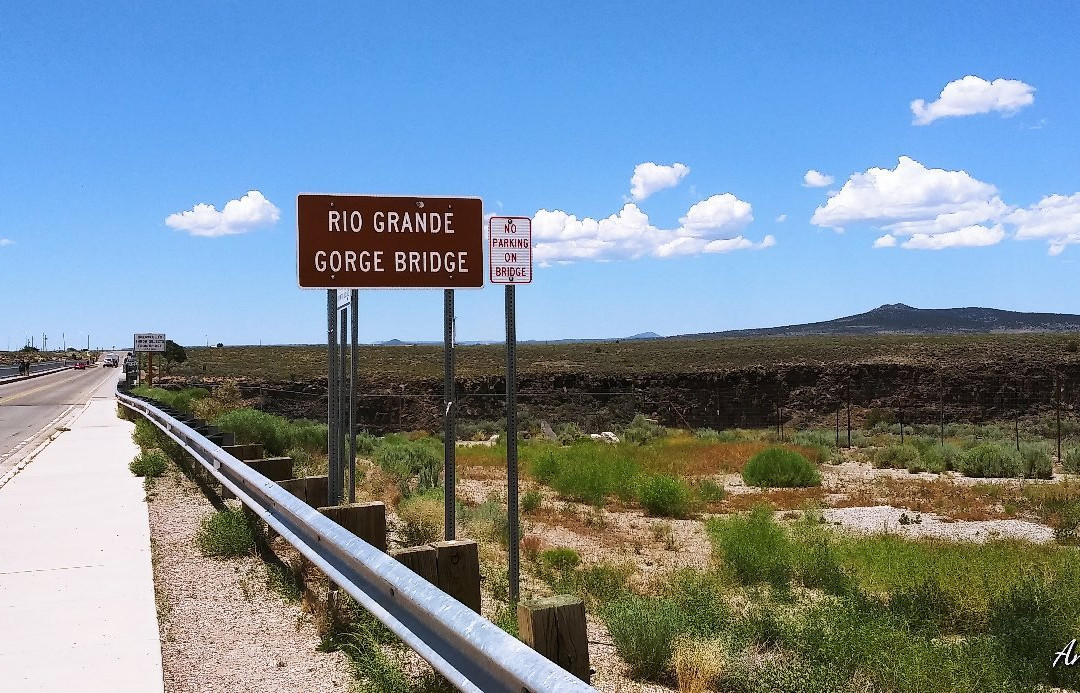 Rio Grande Gorge-陶斯县必去景点