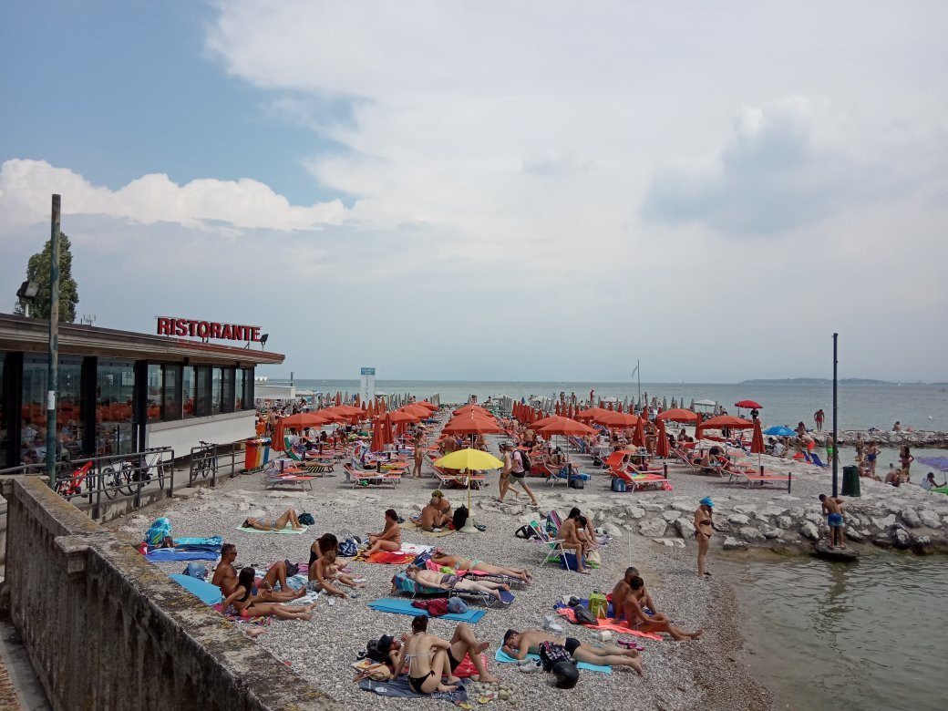Spiaggia Desenzanino-代森扎诺-德尔加达必去景点