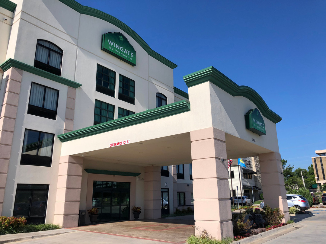 La Quinta Inn & Suites By Wyndham Tulsa Midtown主图