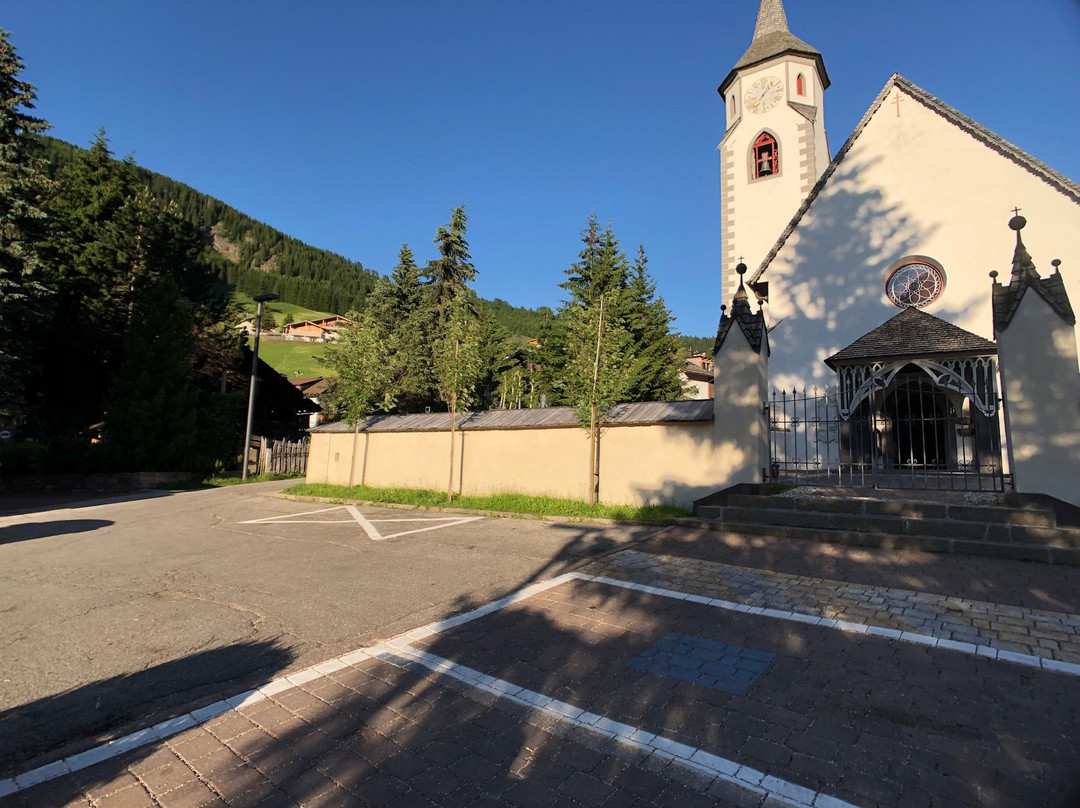 Chiesa di Santa Caterina-科瓦拉因巴迪亚必去景点