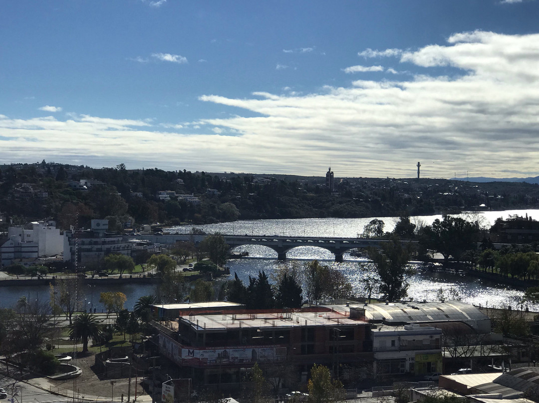 Amerian Carlos Paz主图