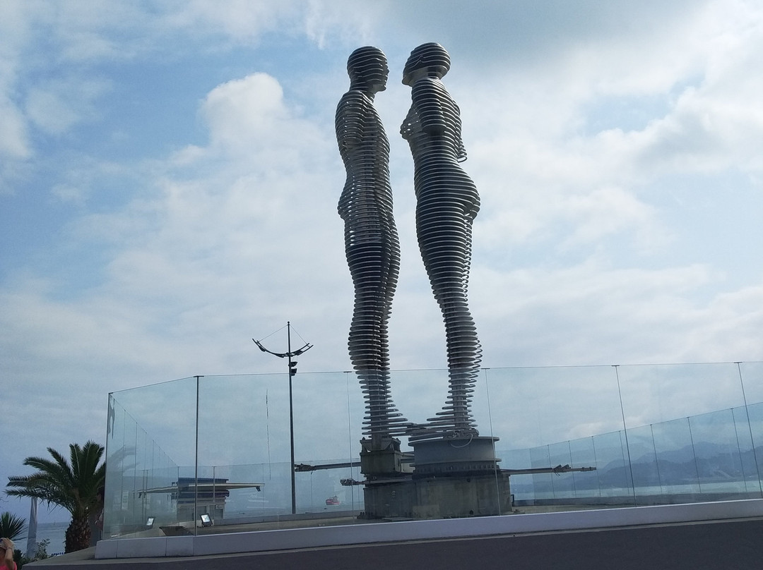 Monument Ali and Nino-巴统必去景点