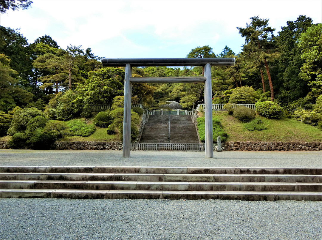 Musashi Imperial Graveyard景点图片