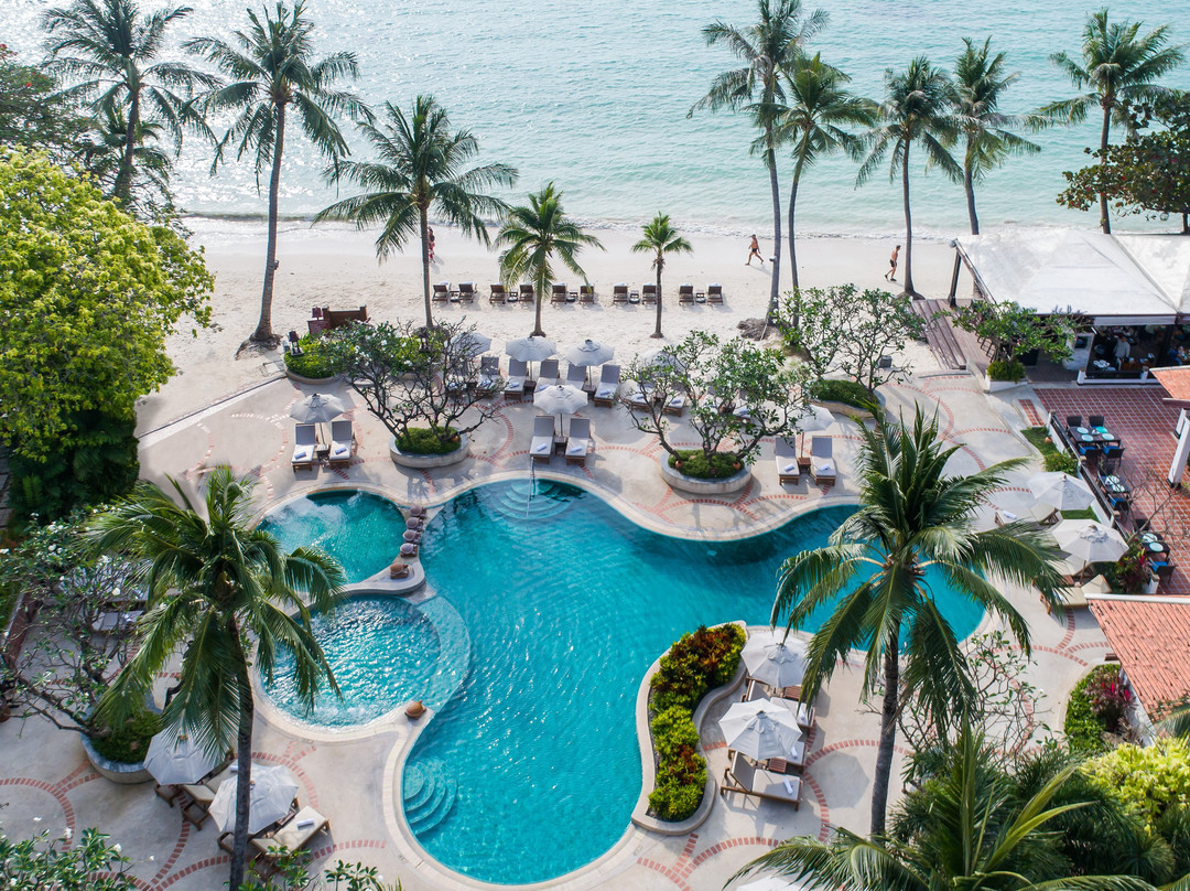 查汶丽晶海滩度假村主图