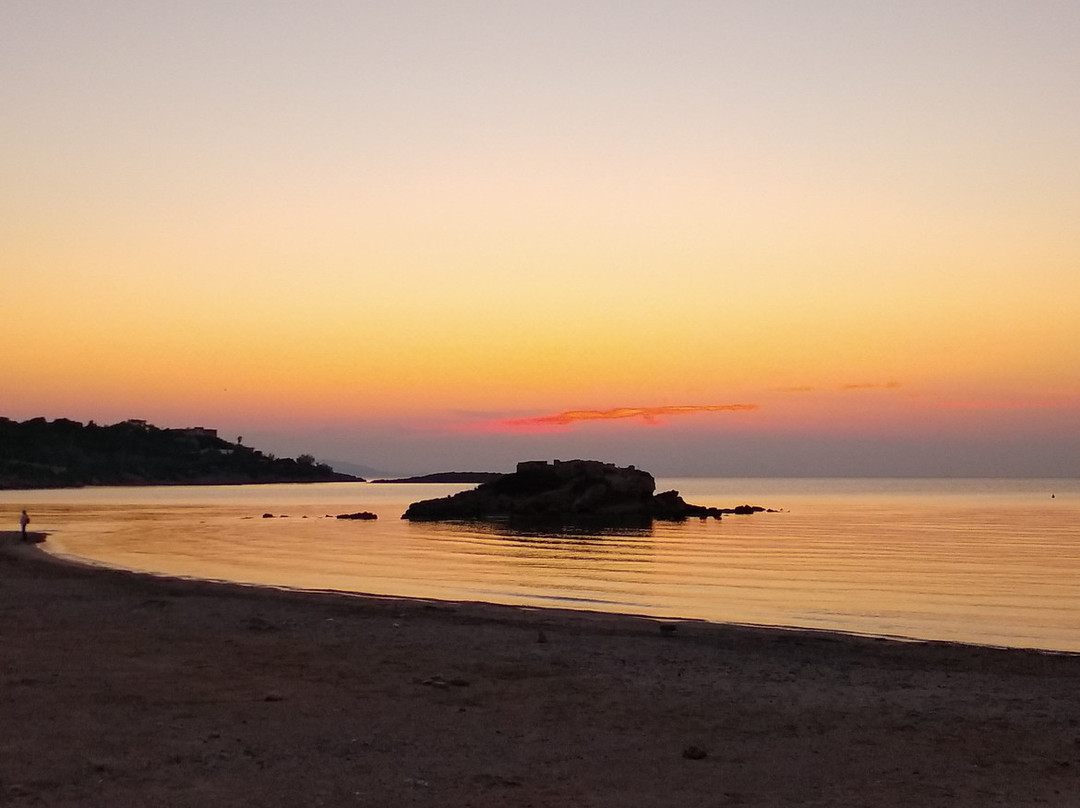 Kavouri Beach景点图片