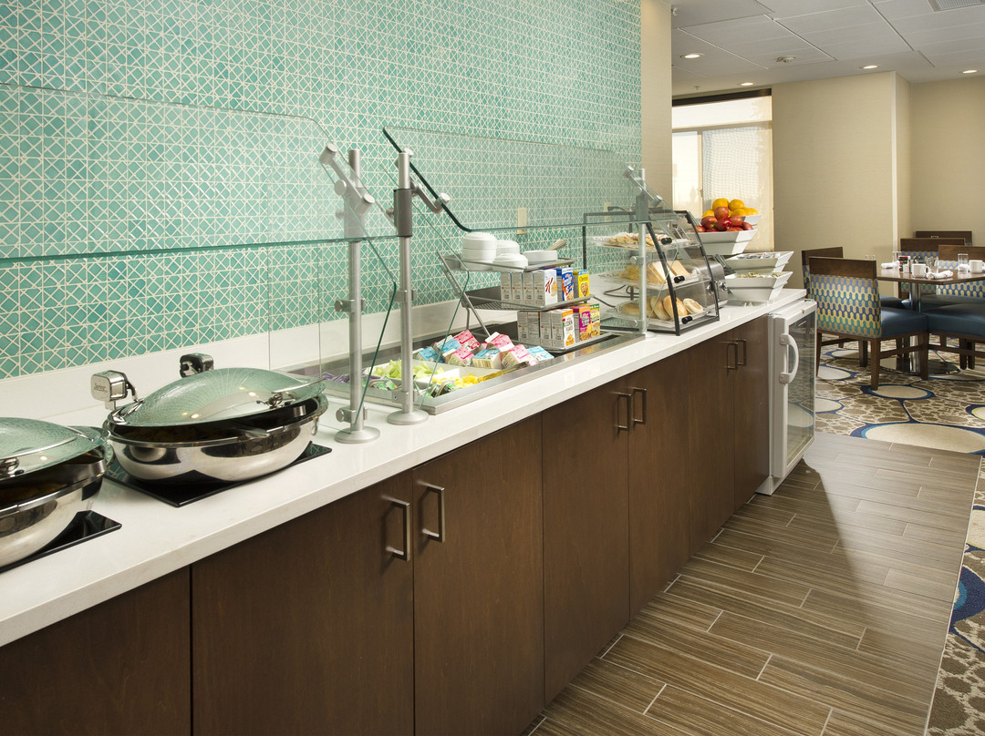 Holiday Inn El Paso Airport By IHG主图