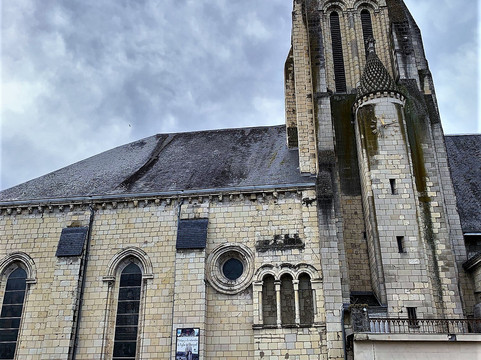 Eglise Saint-Germain-Bourgueil必去景点