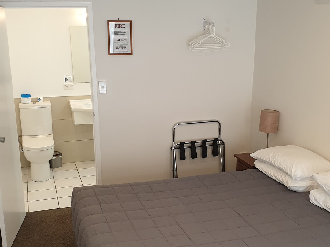 罗素汽车旅馆主图