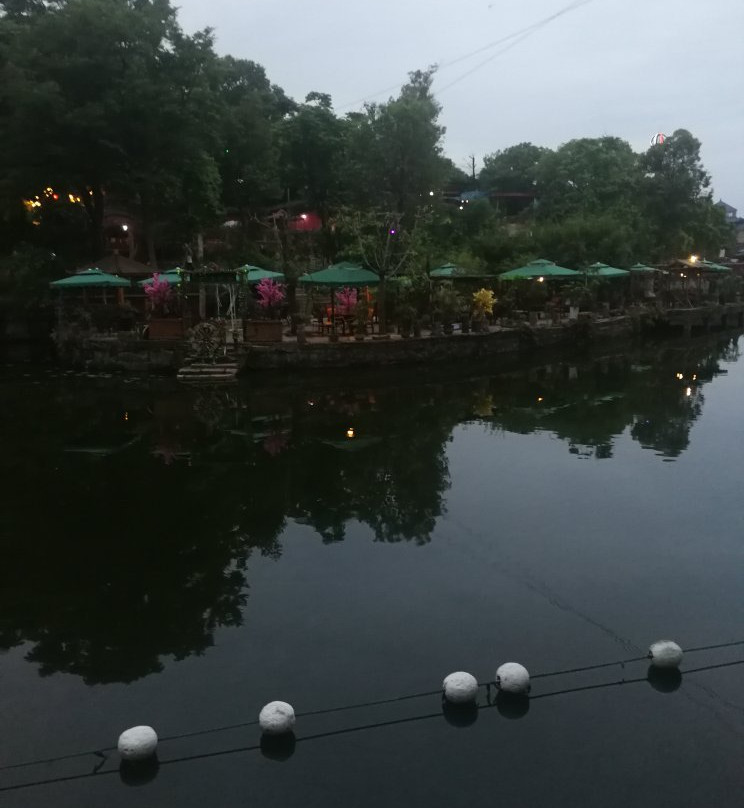 彩灯公园-自贡市必去景点