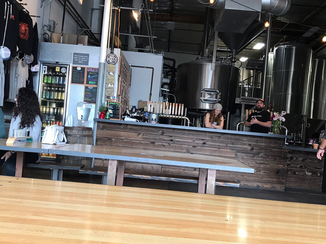 Three Weavers Brewing Company-英格尔伍德必去景点