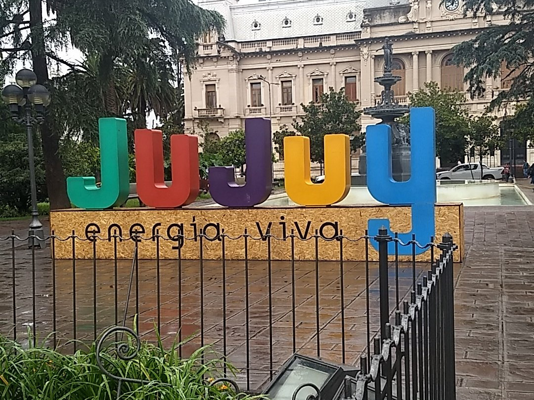 Plaza Belgrano景点图片