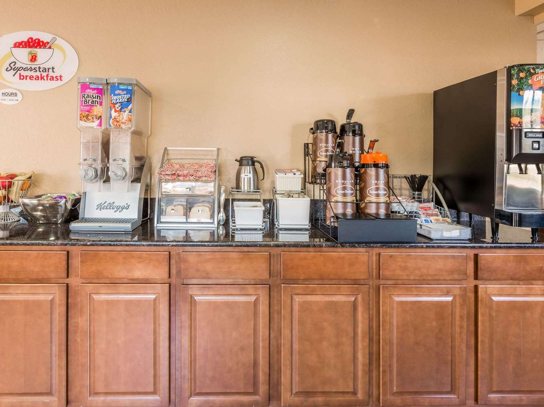 Super 8 by Wyndham Franklin/Middletown Area主图