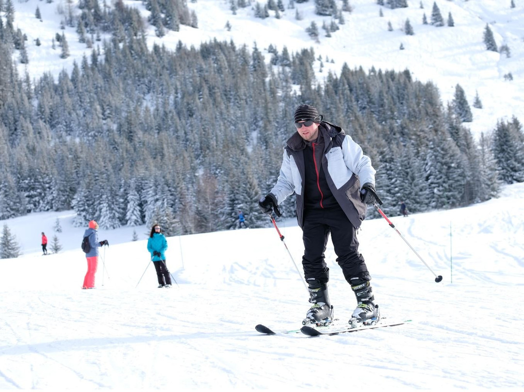 Snowdlight Ski School-梅瑞贝尔必去景点